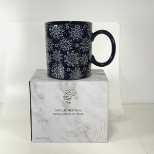 Chic & Tonic Snowflake Coffee Mug Blue and White Ceramic in Box 16 oz